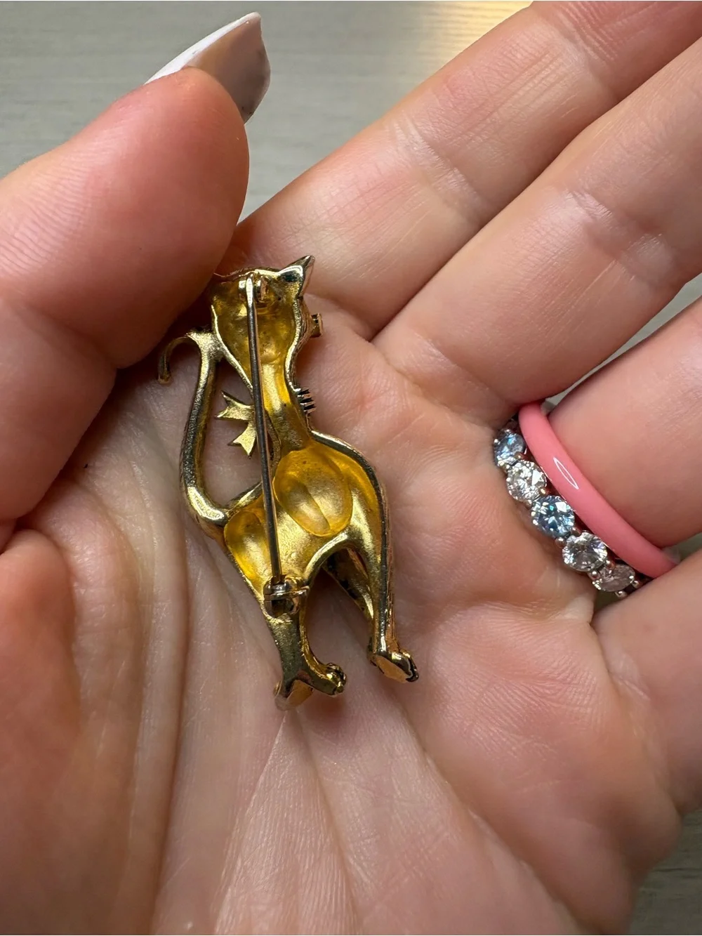 N/A stylish gold
